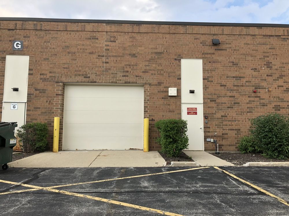 Elmhurst Metro Court: 747 Church Road, Elmhurst, IL 60126